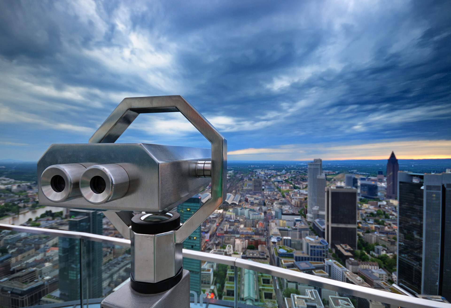 DEST_GERMANY_FRANKFURT_MAIN-TOWER__GettyImages-1331774904