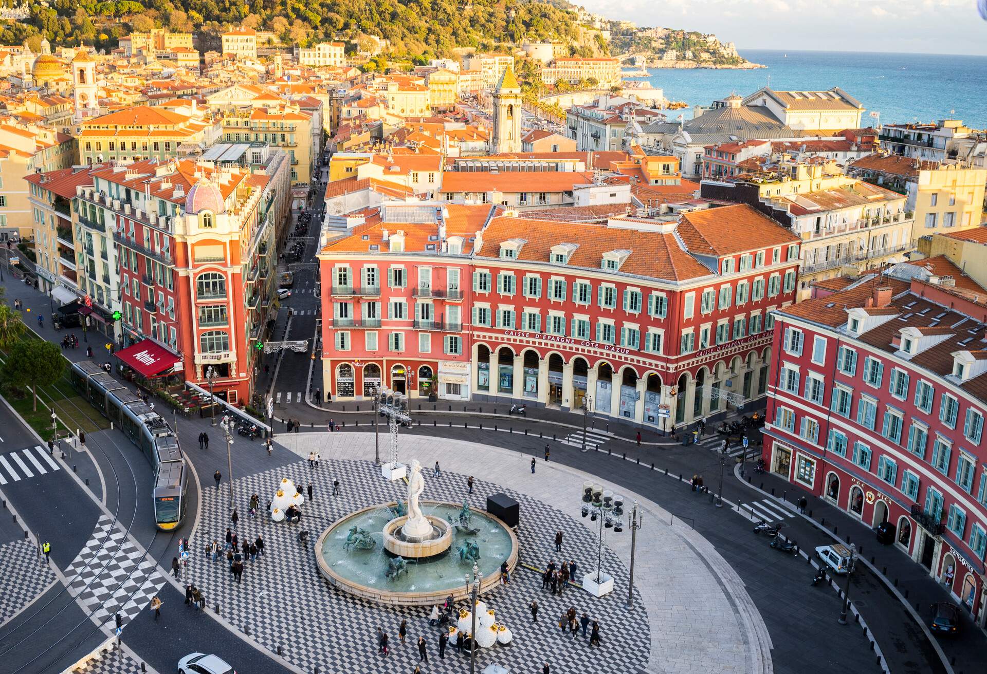 DEST_FRANCE_NICE_GettyImages-529477147